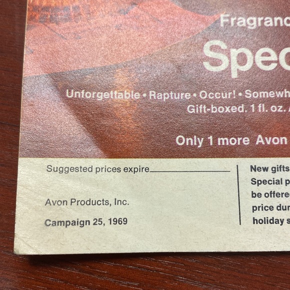 Vintage Avon Catalogs - set of 4. 1969, 1972 and 2 from 1979 Excellent condition - Picture 4 of 14